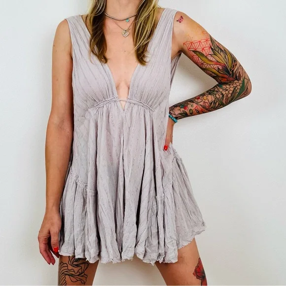 Free People Beach Emma Louise Mini
Lavender dress slip - Picture 3 of 8